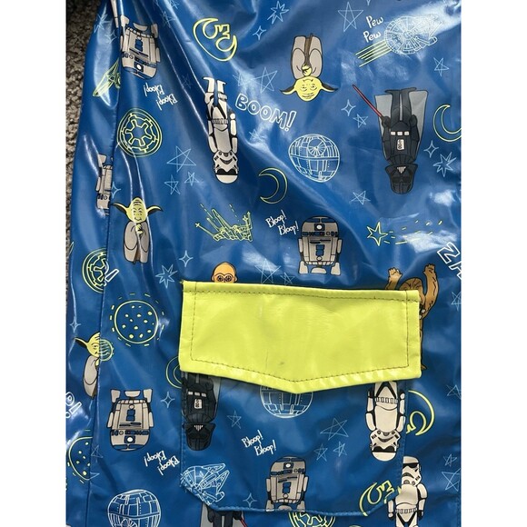 Star Wars Disney Store Rain Coat/Jacket Darth Vader/Chewbacca/R2D2/Yoda Sz 9/10 - Picture 3 of 6